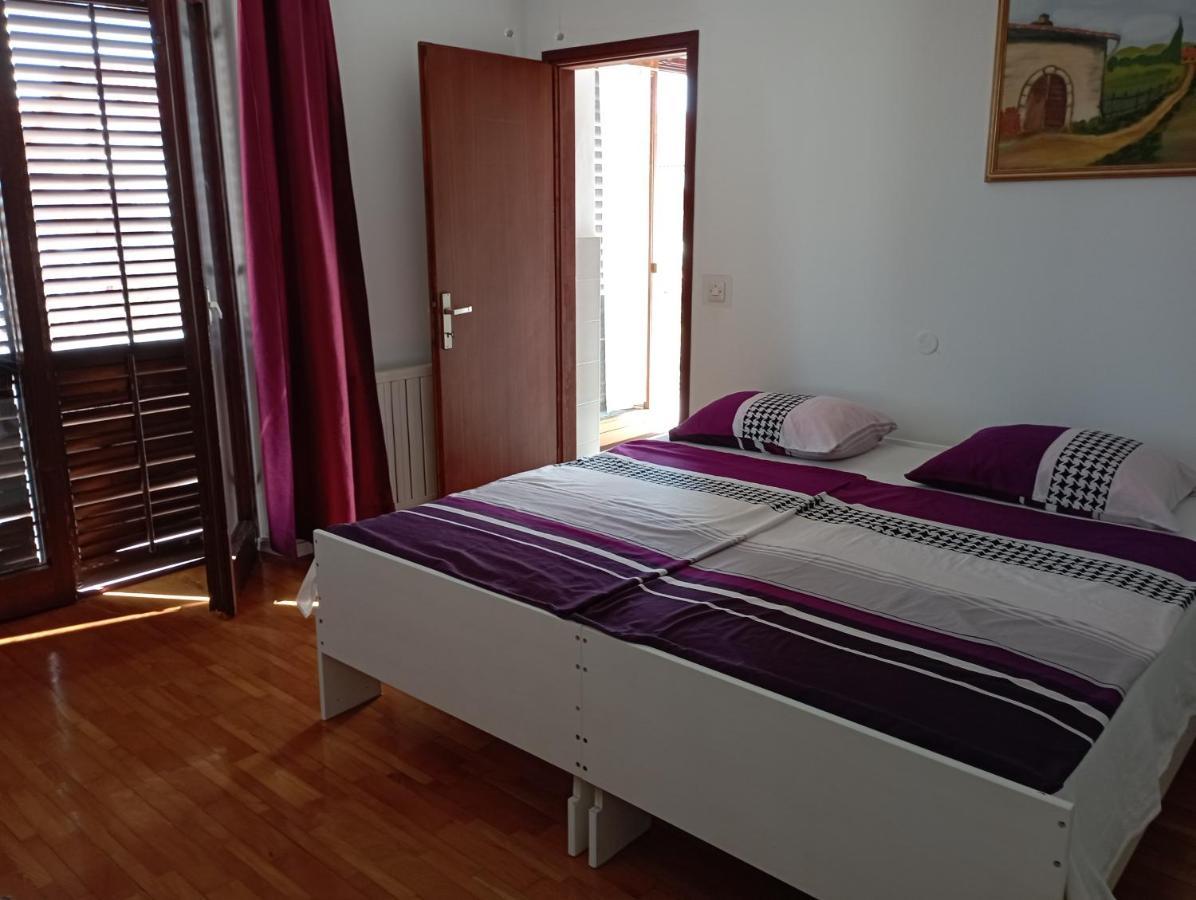 Apartment Mare 1 Novigrad Istria Buitenkant foto